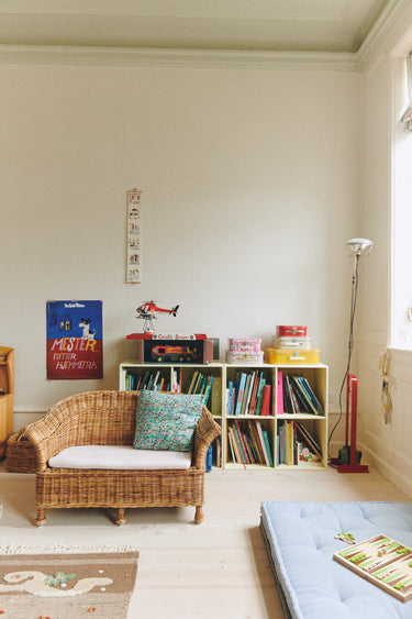 Cardboard Suitcase Light Grey