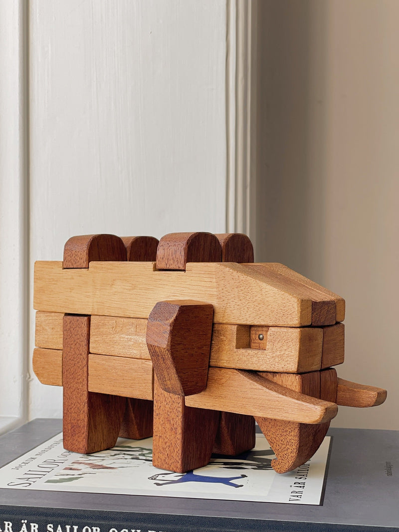 Vintage Teak Elephant from Vintage